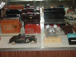 10-Early Transistor Sets